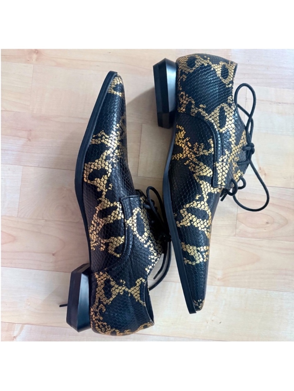 Avant Garde Pointy Faux Snakeskin Oxford.